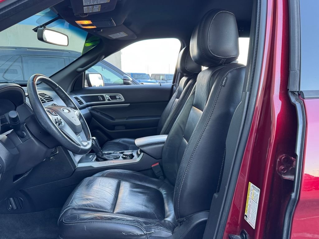 Used 2015 Ford Explorer XLT w/ Equipment Group 202A image 15