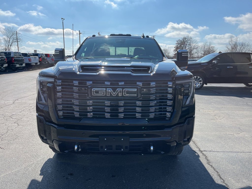 New 2025 GMC Sierra 3500 Denali Ultimate image 3
