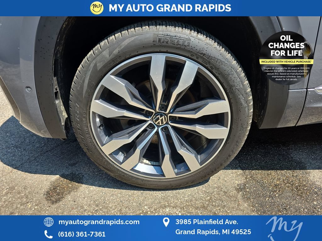 Used 2022 Volkswagen Atlas Cross Sport SEL Premium R-Line AWD/4WD image 36
