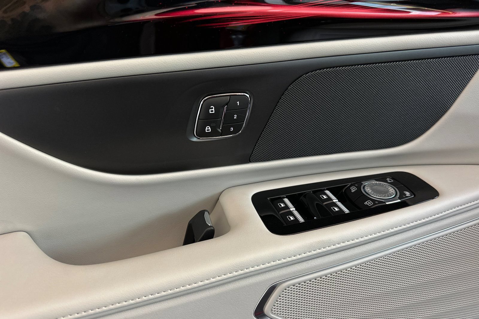 New 2026 Lincoln Nautilus Premier AWD/4WD image 10