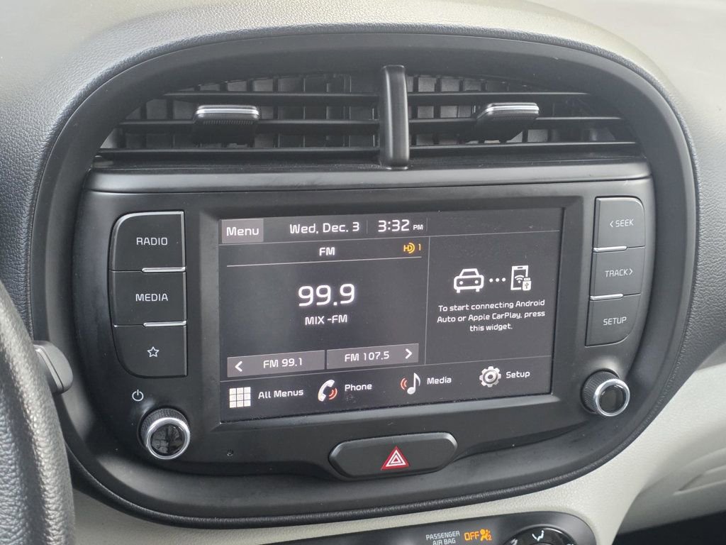 Used 2023 Kia Soul LX w/ LX Technology Package image 13
