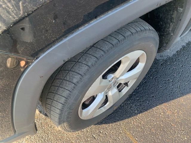 Used 2018 Jeep Compass Latitude w/ Cold Weather Group AWD/4WD image 2