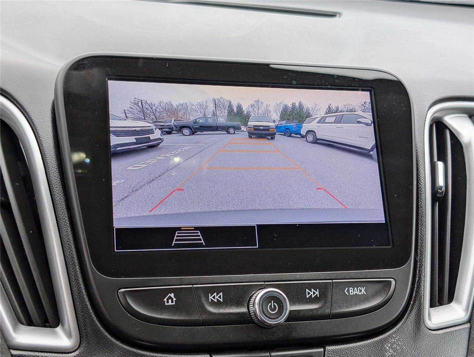 Used 2023 Chevrolet Malibu LT image 28