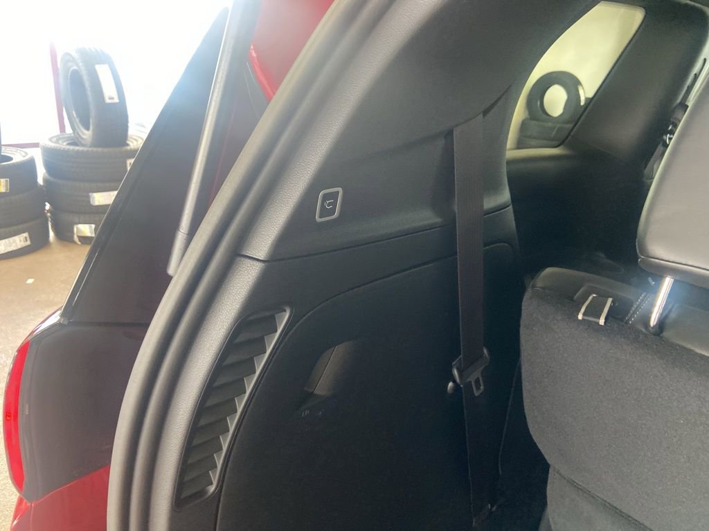 New 2026 Chrysler Voyager LX image 14