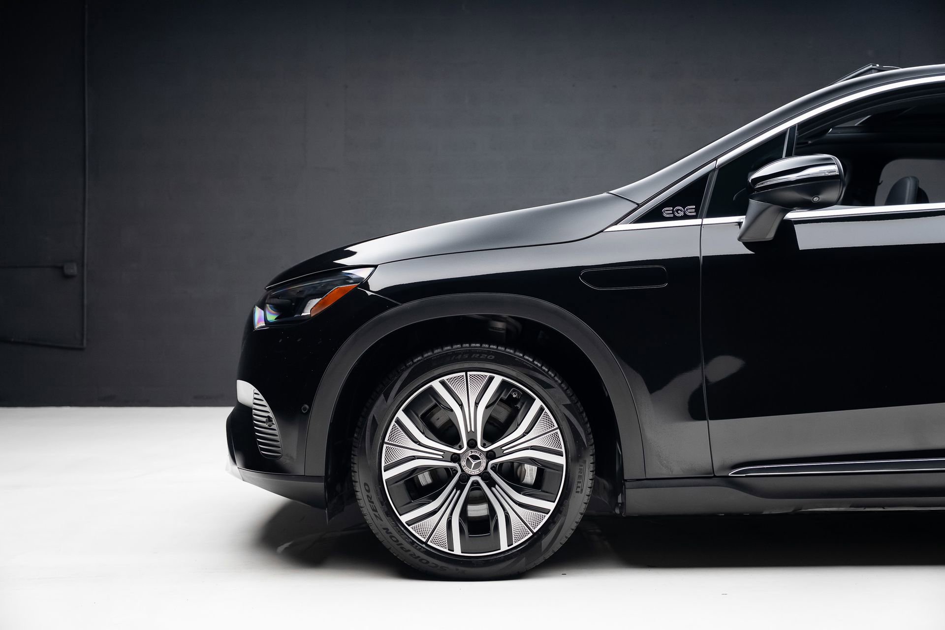 Used 2023 Mercedes-Benz EQE 350+ 4MATIC SUV image 19