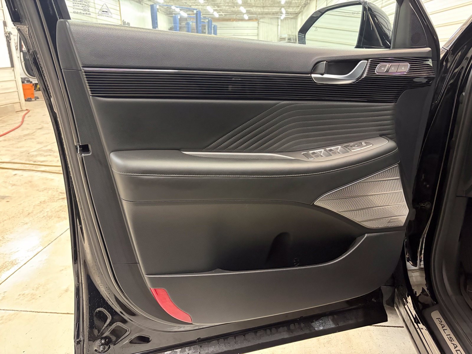Used 2024 Hyundai Palisade Calligraphy AWD/4WD image 7