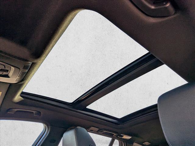 Used 2017 BMW 330i xDrive Wagon image 18