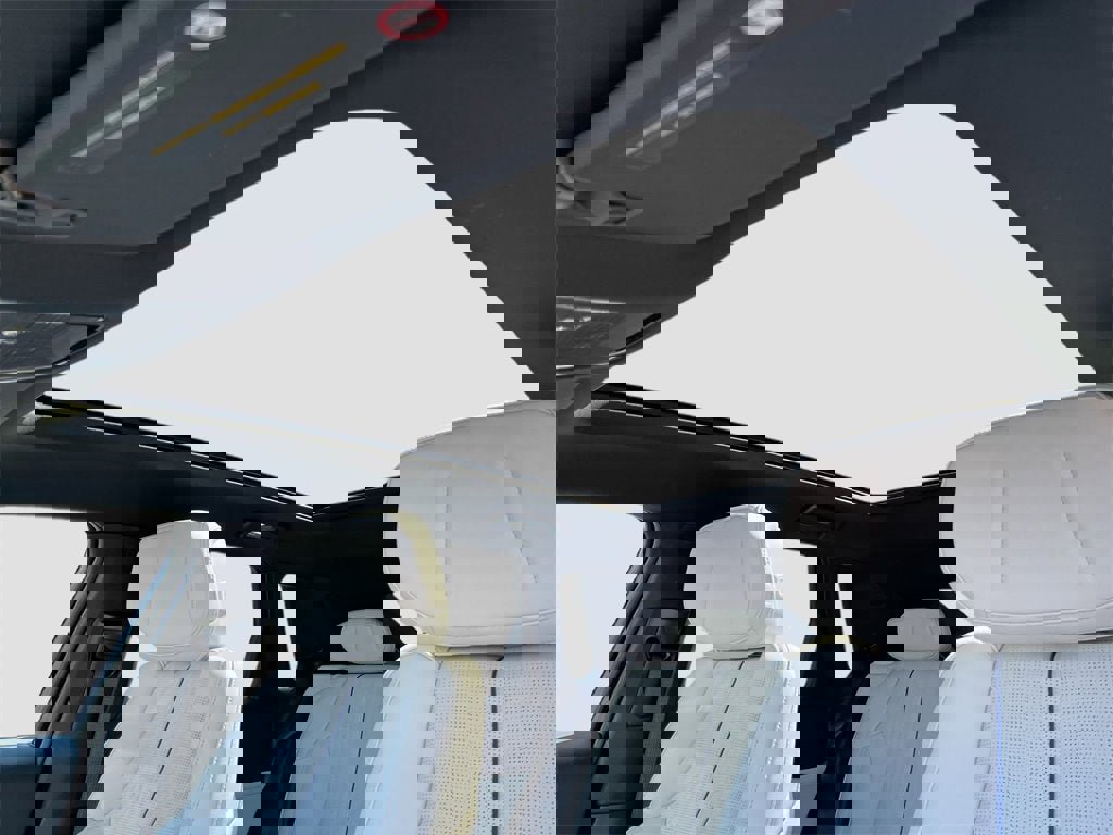 New 2026 Cadillac Lyriq Luxury image 21