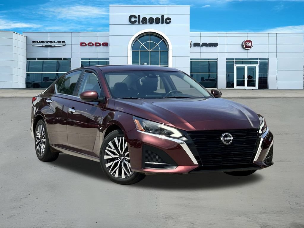 Used 2023 Nissan Altima 2.5 SV