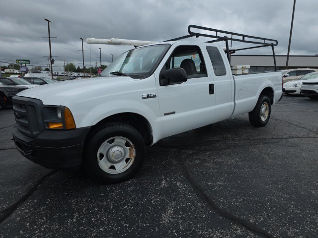 Used 2005 Ford F250 XL RWD image 2