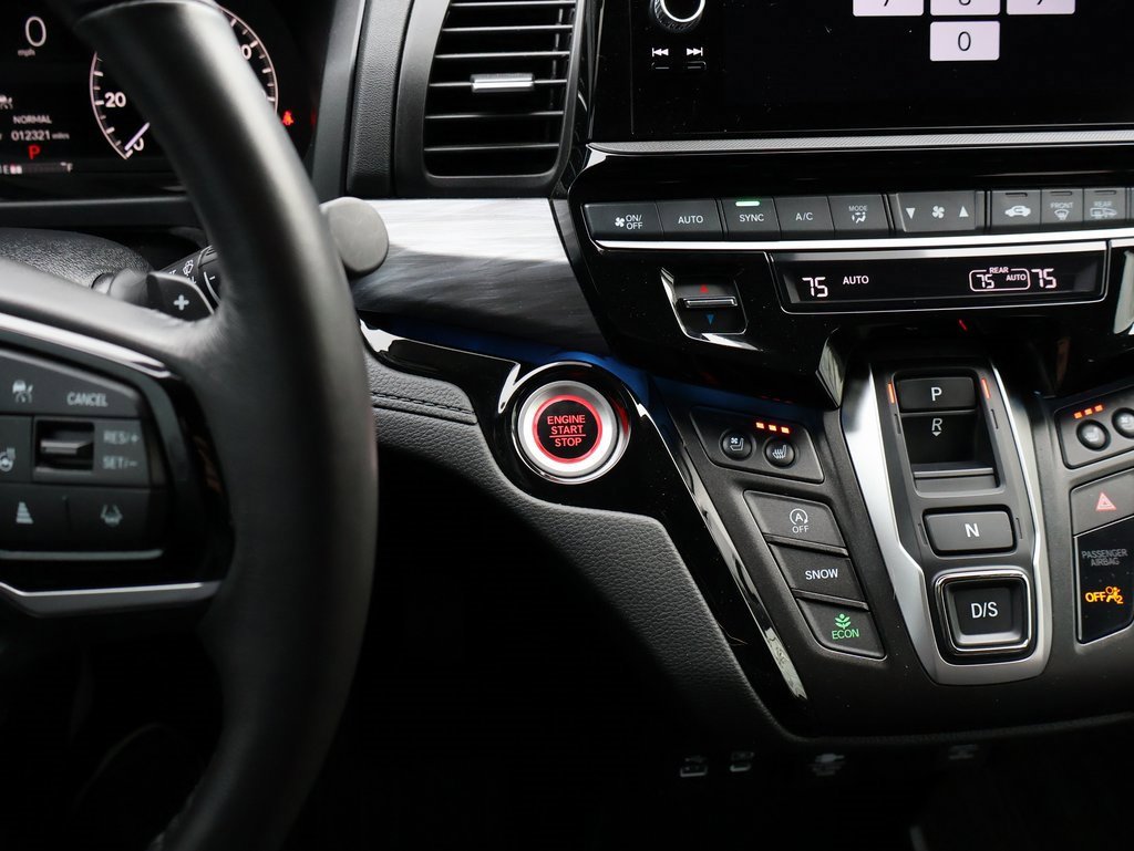 Certified 2025 Honda Odyssey Elite image 28
