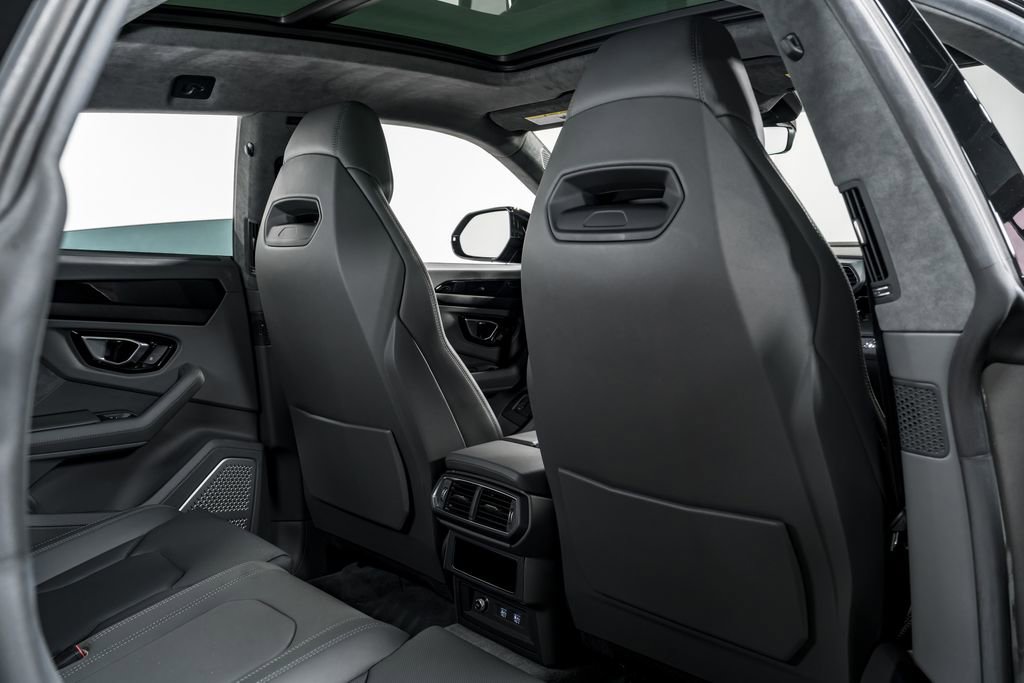 Used 2021 Lamborghini Urus image 36