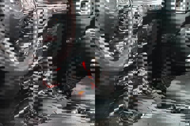 Used 2019 Jeep Wrangler Unlimited Sport image 19