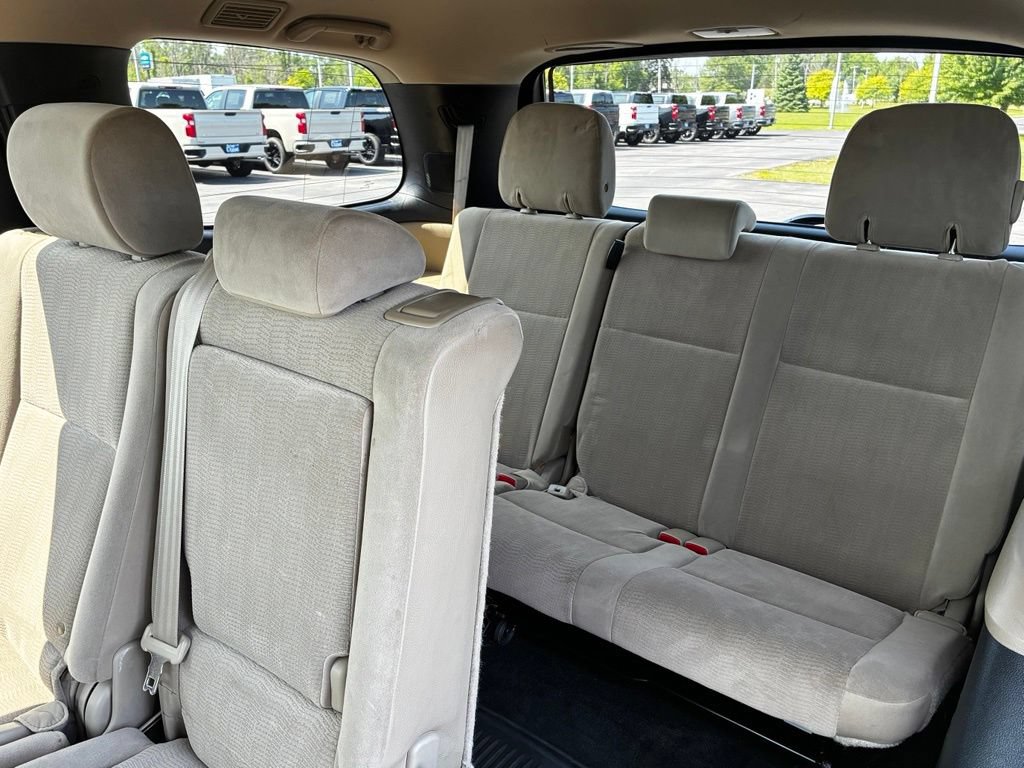 Used 2017 Toyota Sequoia SR5 AWD/4WD image 40