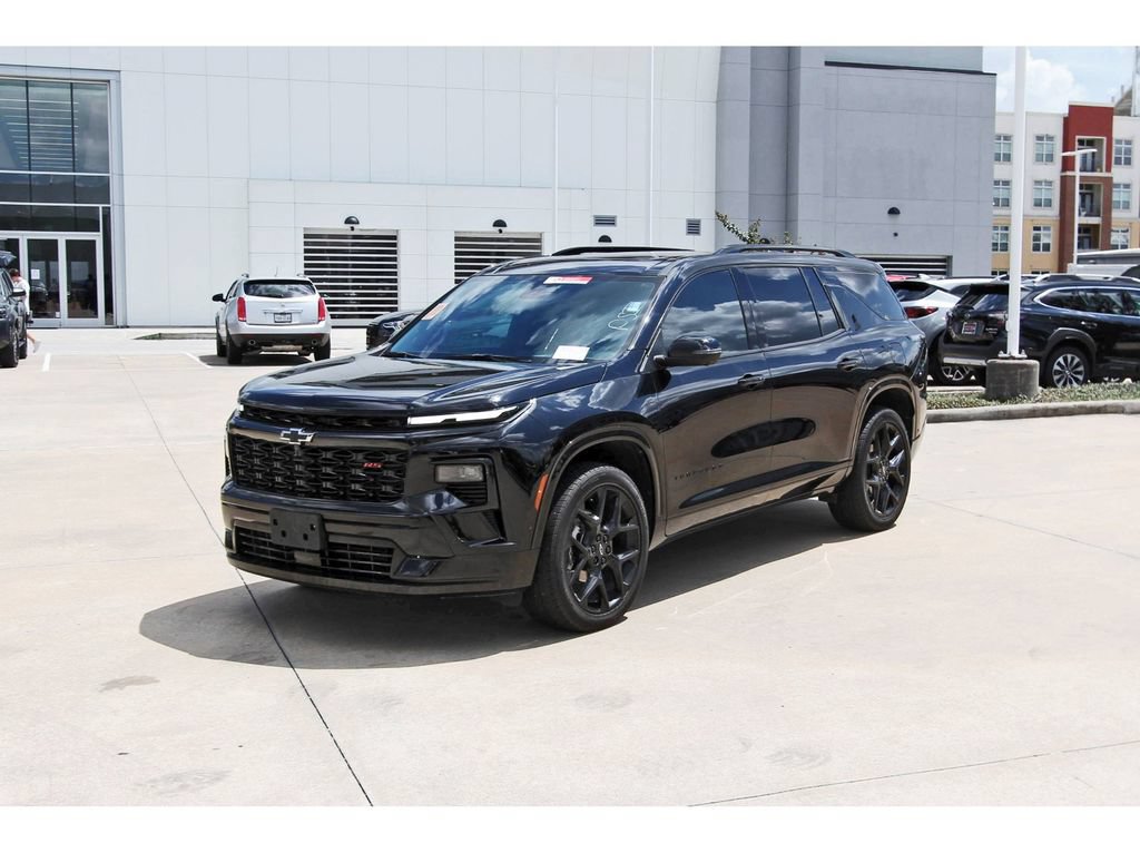 Used 2025 Chevrolet Traverse RS w/ LPO, Floor Liner Package FWD image 3