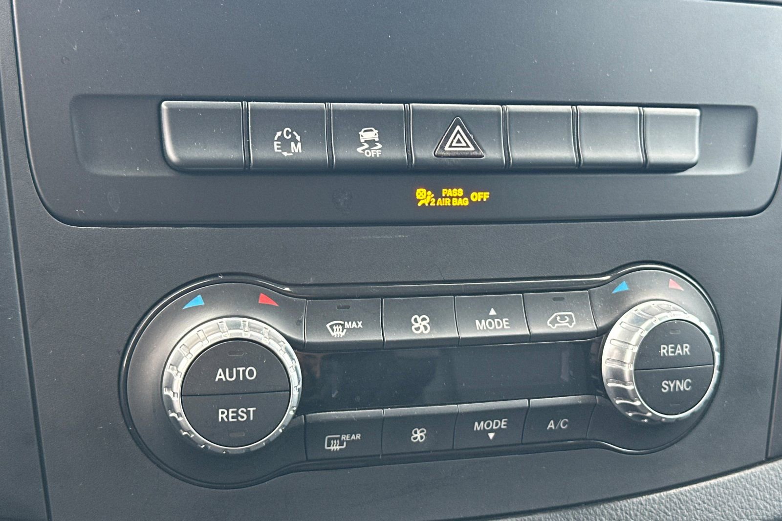 Used 2016 Mercedes-Benz Metris Passenger image 22