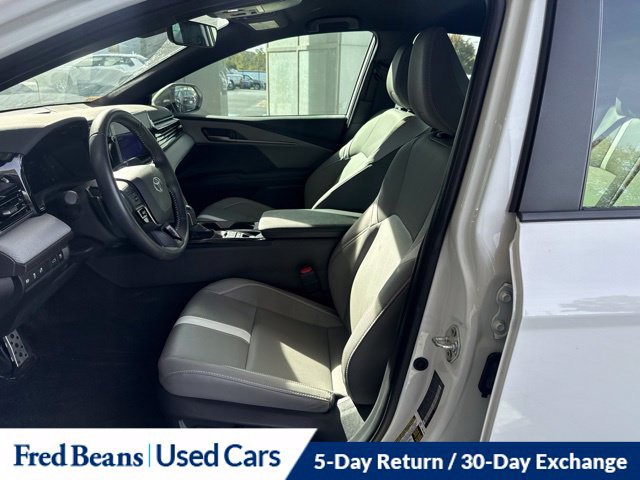 Used 2025 Toyota Camry SE w/ Multimedia Upgrade Package FWD image 23