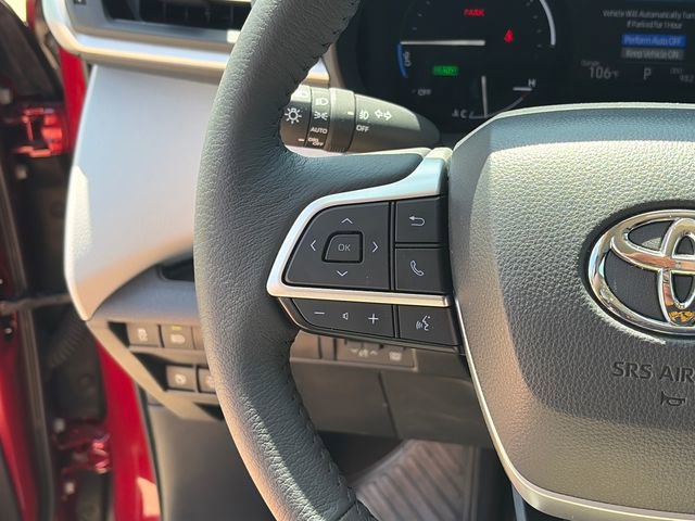 Used 2025 Toyota Sienna XLE FWD image 23