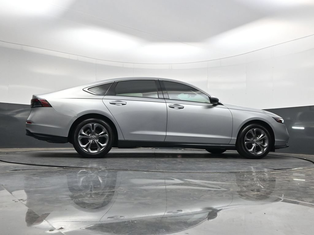 Used 2024 Honda Accord EX image 37