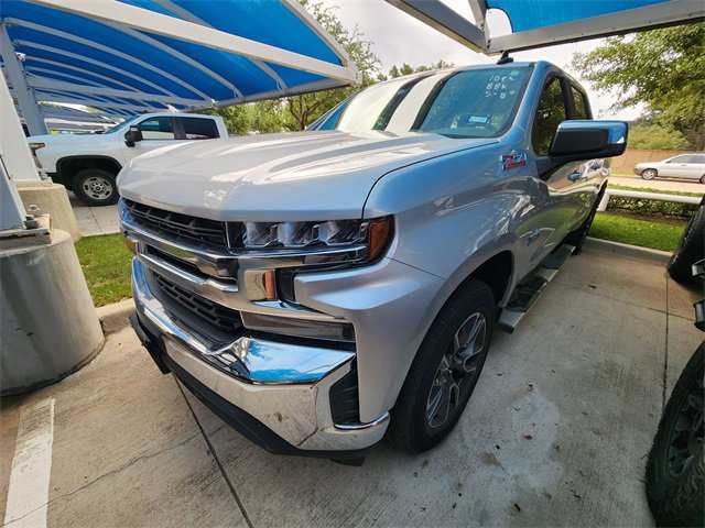 Used 2019 Chevrolet Silverado 1500 LT w/ Texas Edition AWD/4WD image 3