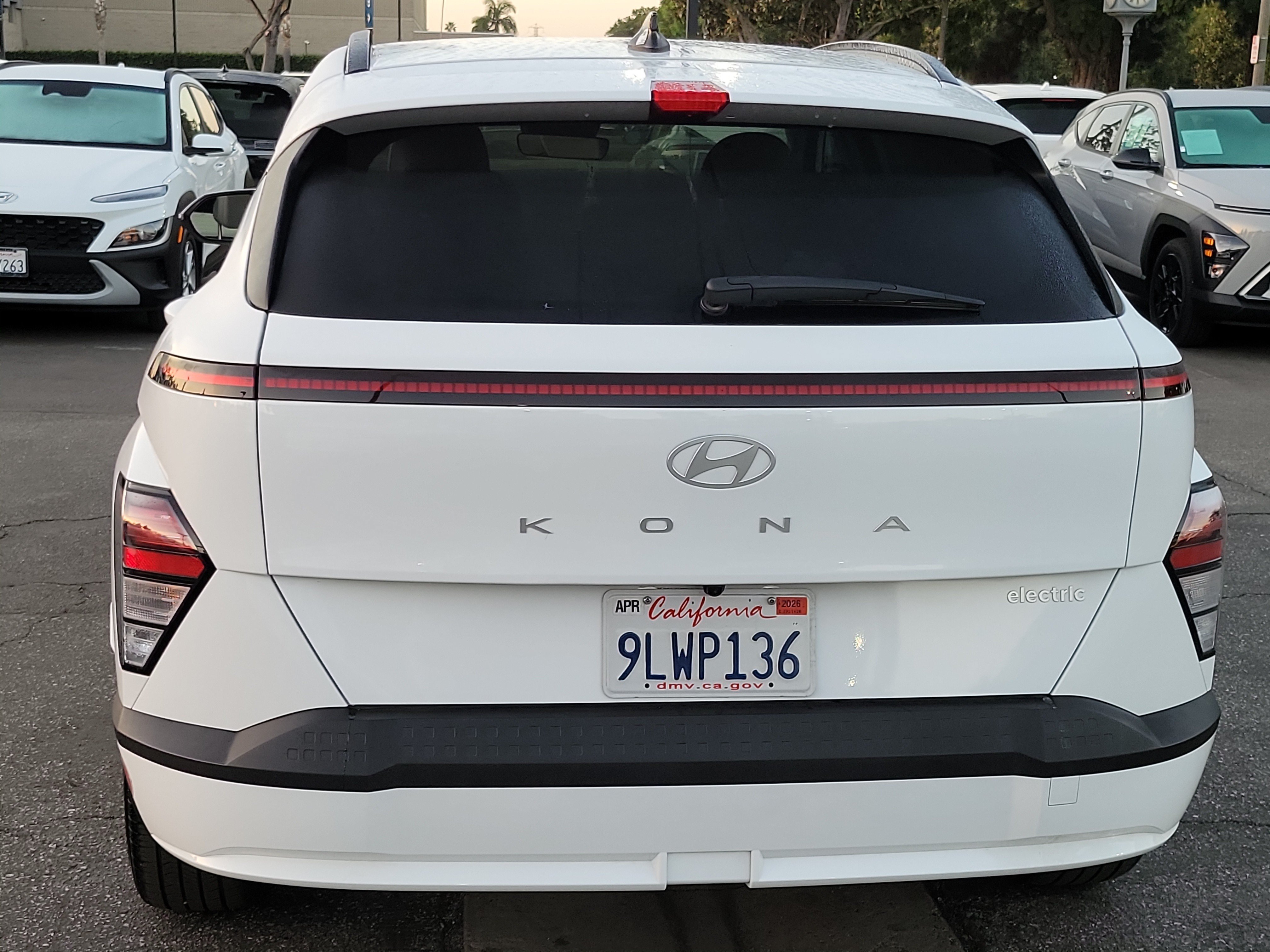 Certified 2024 Hyundai Kona SEL FWD image 4