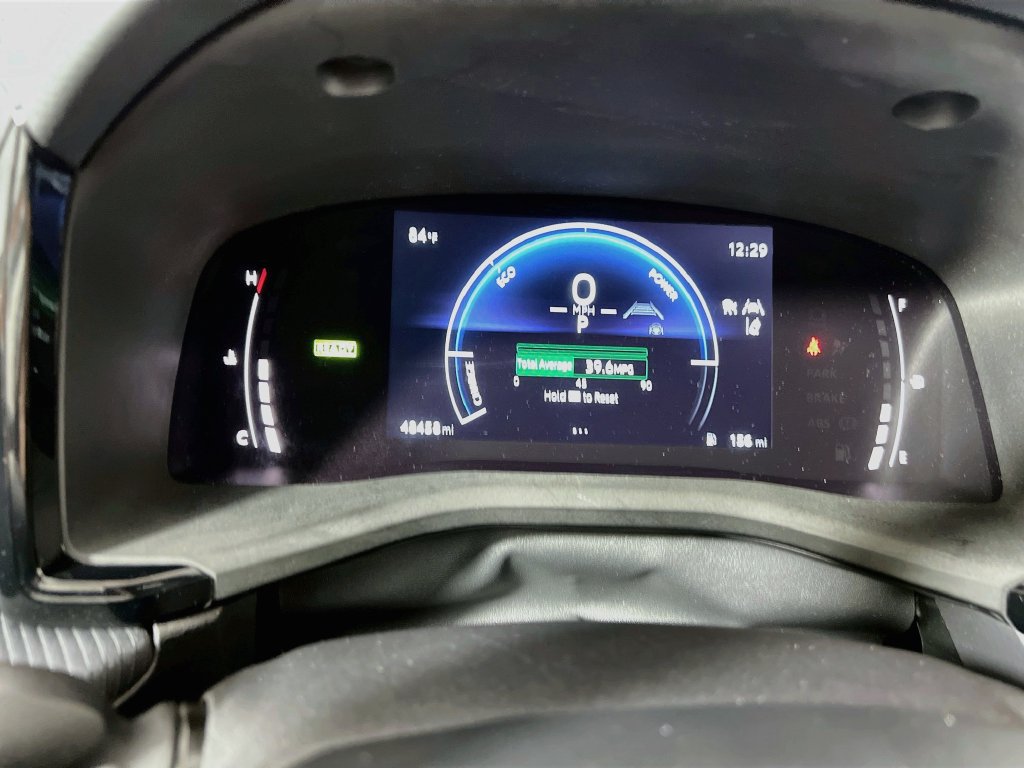 Used 2025 Toyota Camry SE FWD image 18