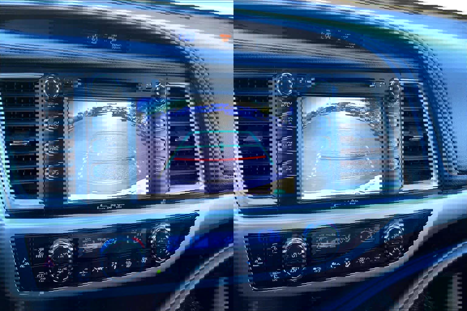 Certified 2019 Toyota Highlander LE image 27