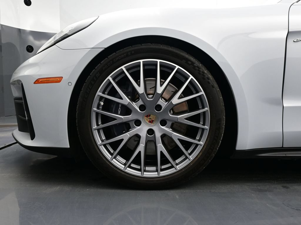 Certified 2025 Porsche Panamera 4 E-Hybrid AWD/4WD image 6