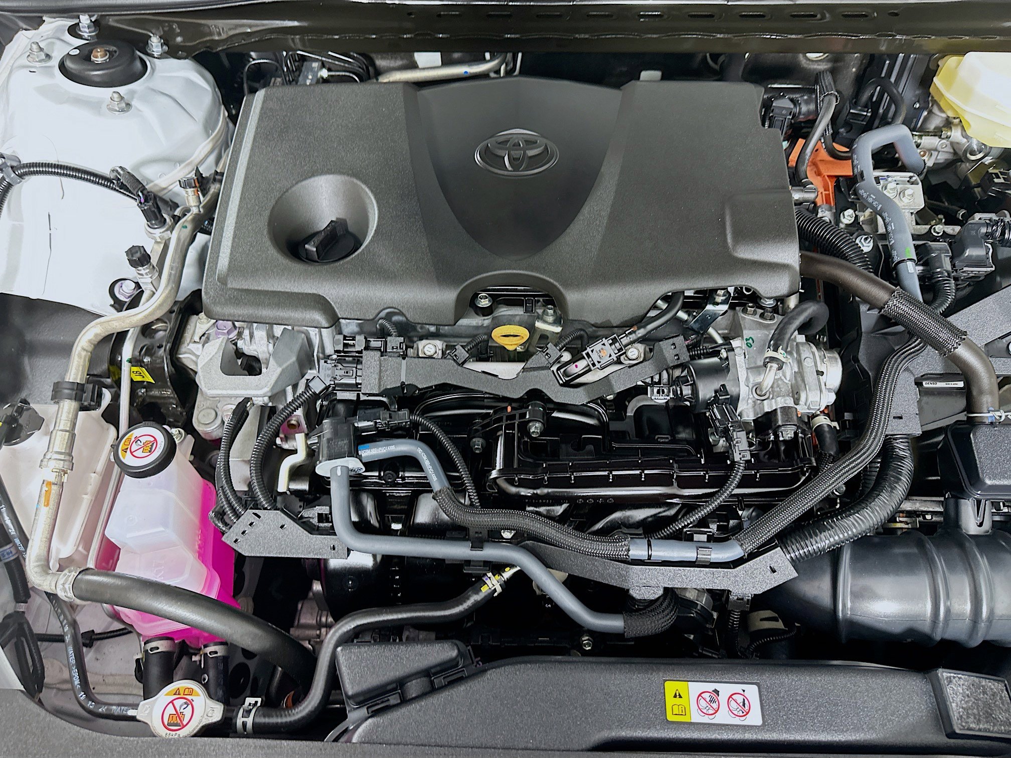 Used 2025 Toyota Camry LE image 33