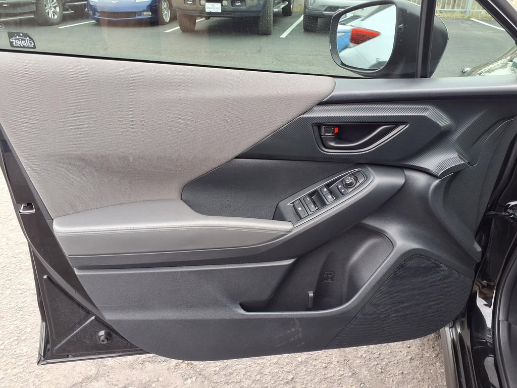 Used 2025 Subaru Crosstrek 2.0i Premium image 27