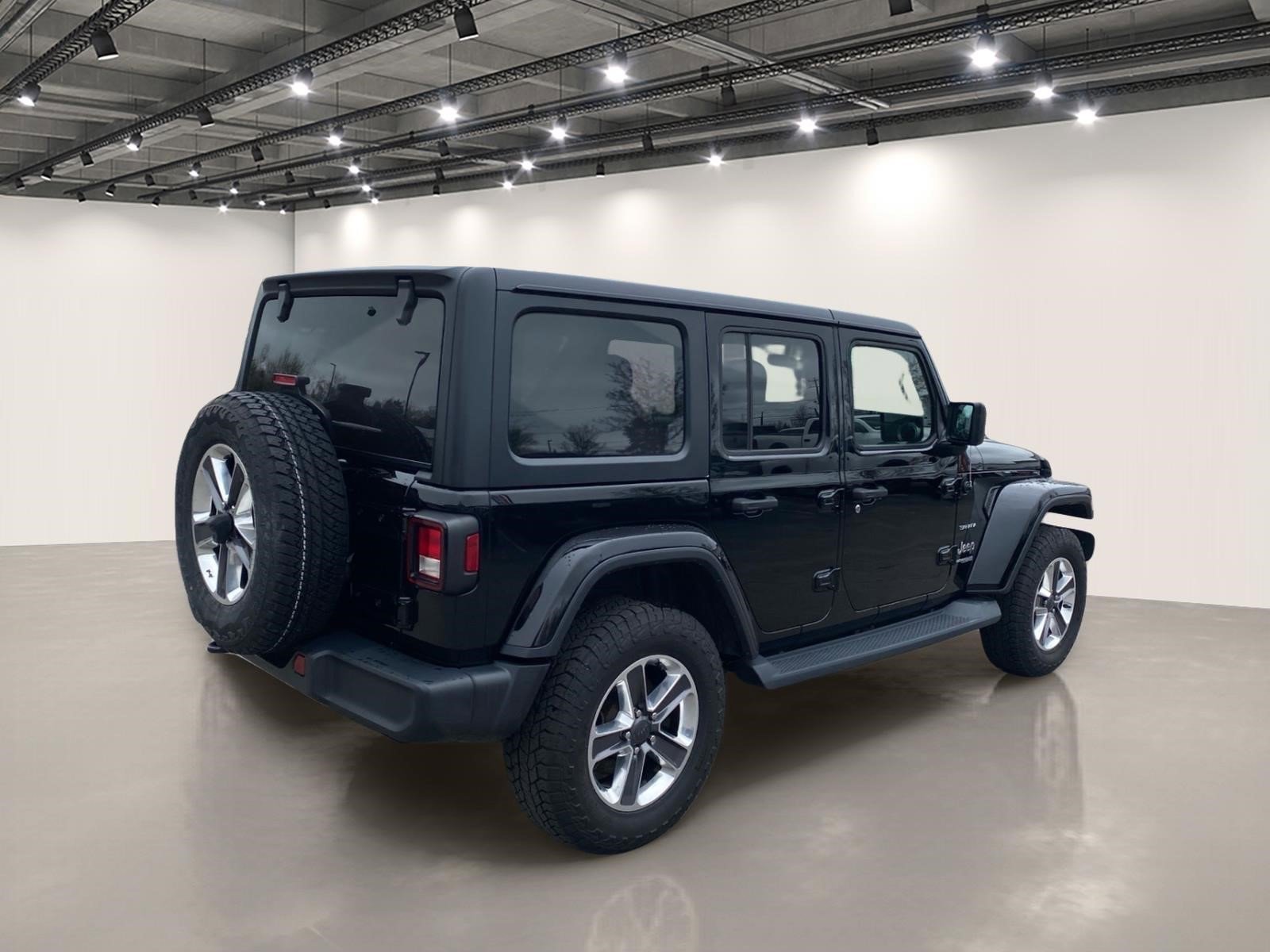 Used 2020 Jeep Wrangler Unlimited Sahara w/ Cold Weather Group image 7