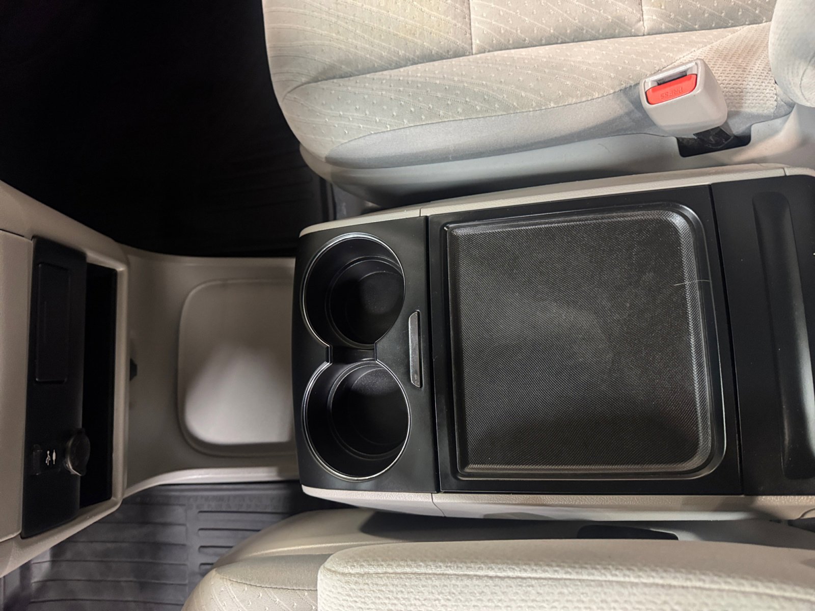 Certified 2019 Toyota Sienna LE w/ LE Preferred Package FWD image 15