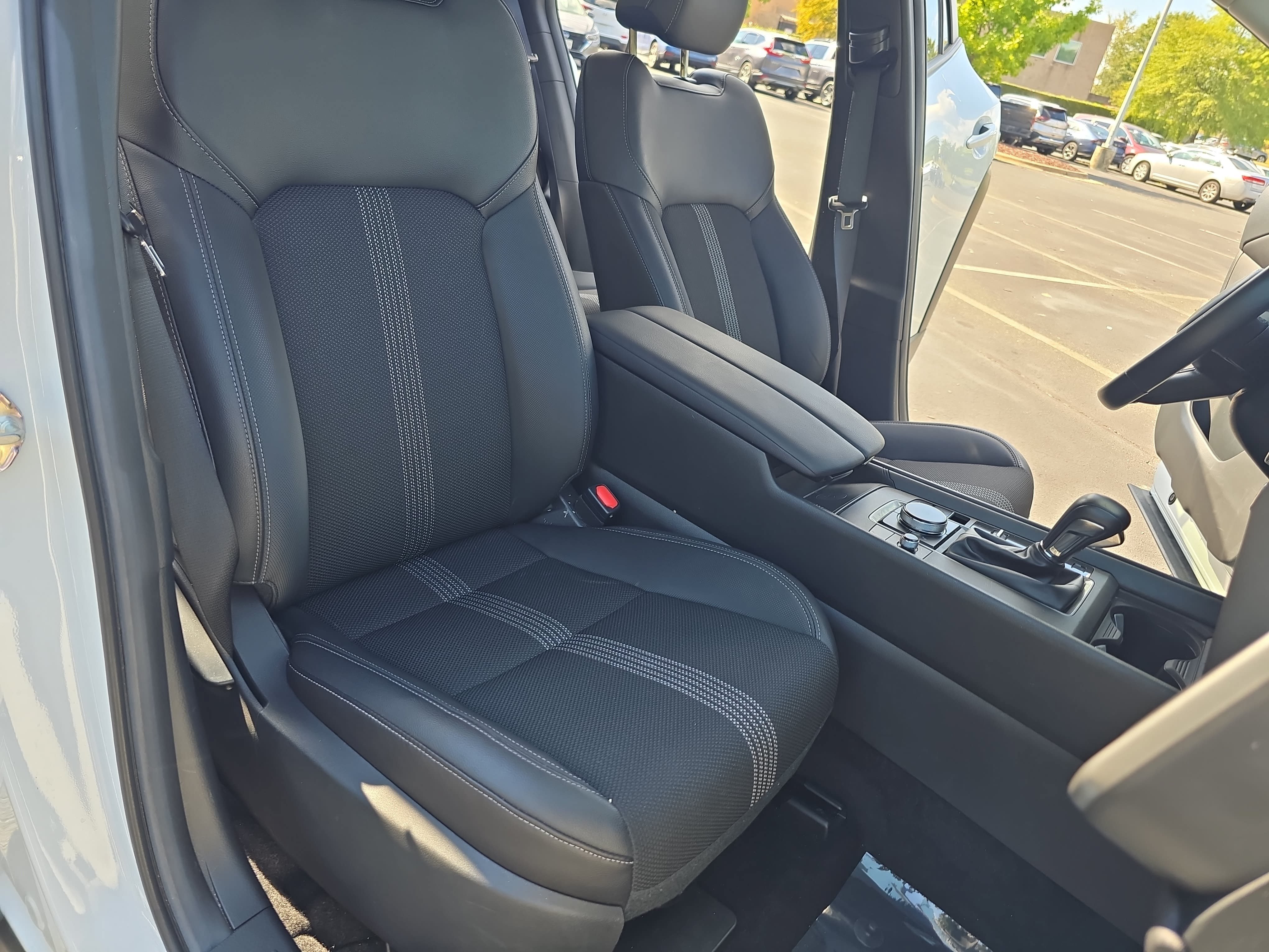 Used 2025 MAZDA CX-50 AWD 2.5 S w/ Premium Package image 10