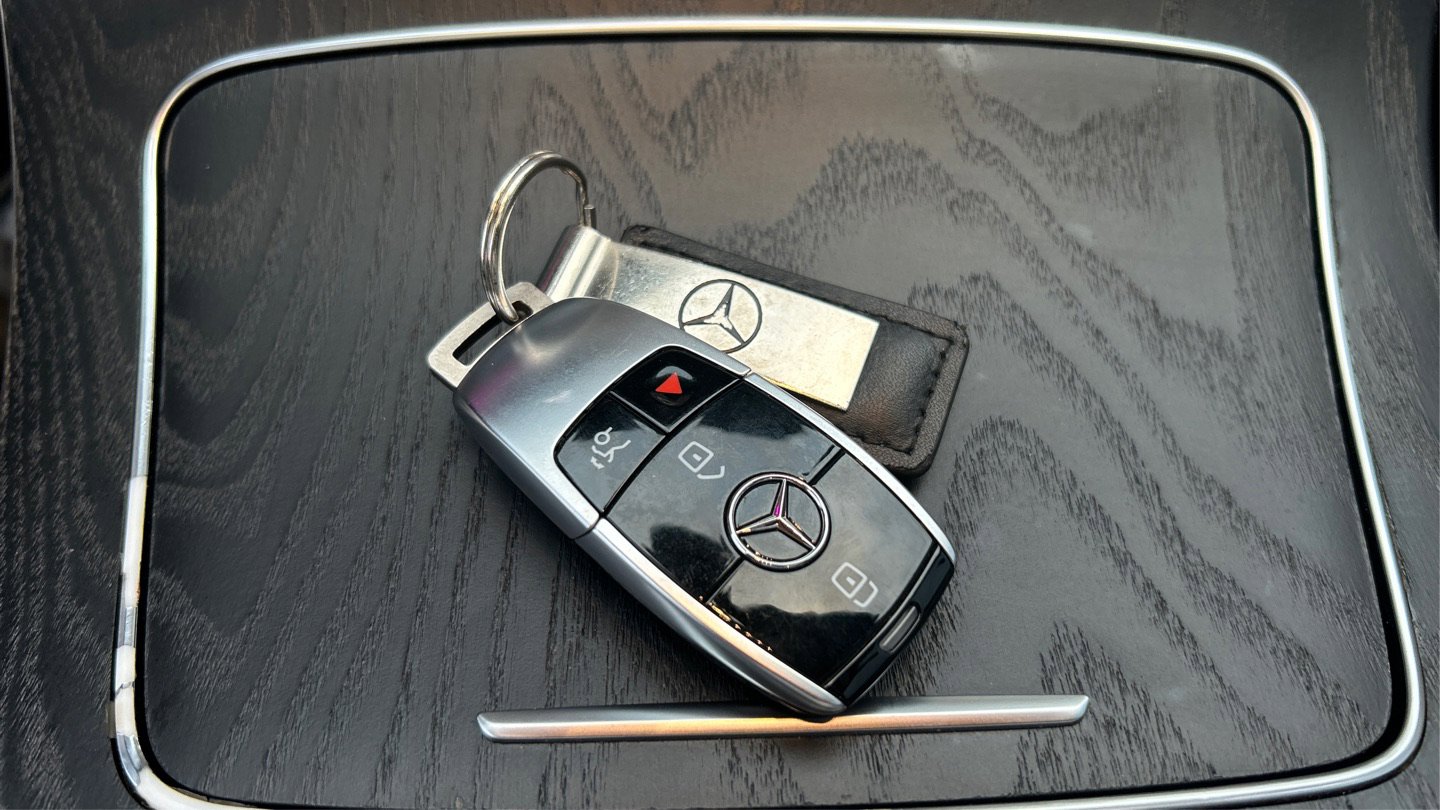 Used 2018 Mercedes-Benz E 300 image 28