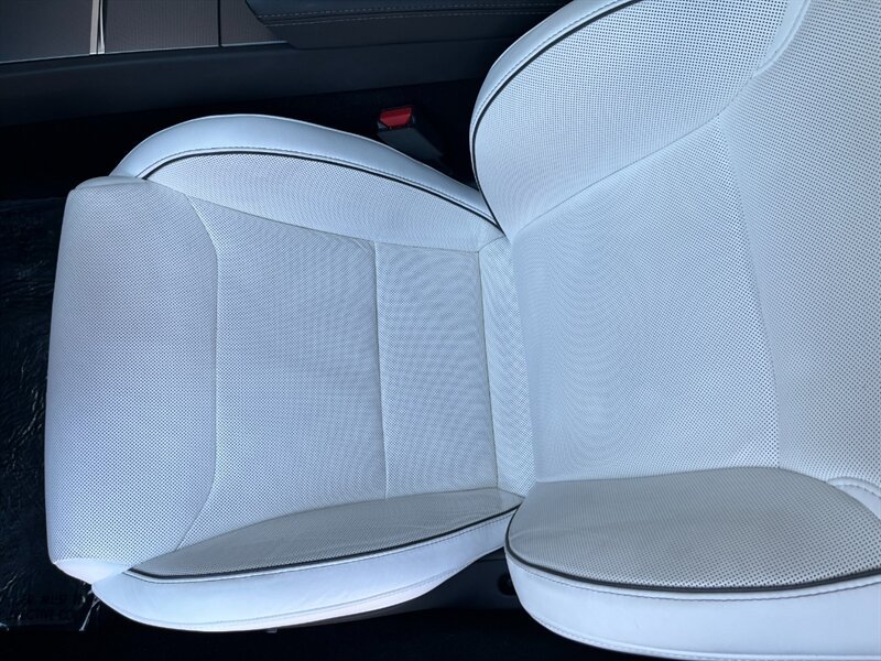 Used 2024 Tesla Model 3 Performance AWD/4WD image 38