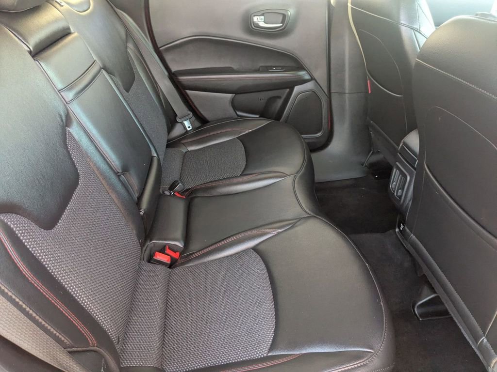 Used 2019 Jeep Compass Trailhawk image 34