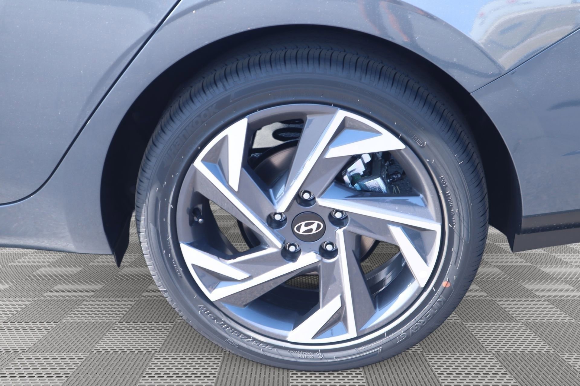 New 2026 Hyundai Elantra Limited image 5