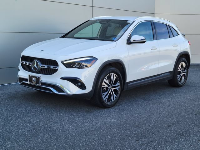 Used 2025 Mercedes-Benz GLA 250 4MATIC image 1