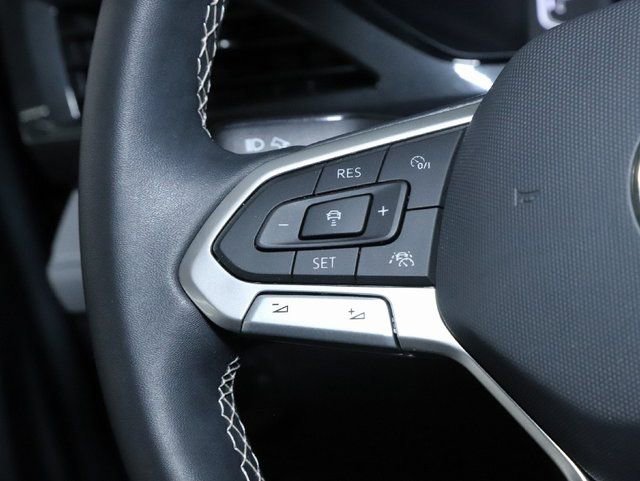 Used 2022 Volkswagen Taos SEL image 24