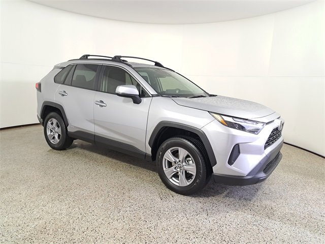 Used 2025 Toyota RAV4 XLE image 4