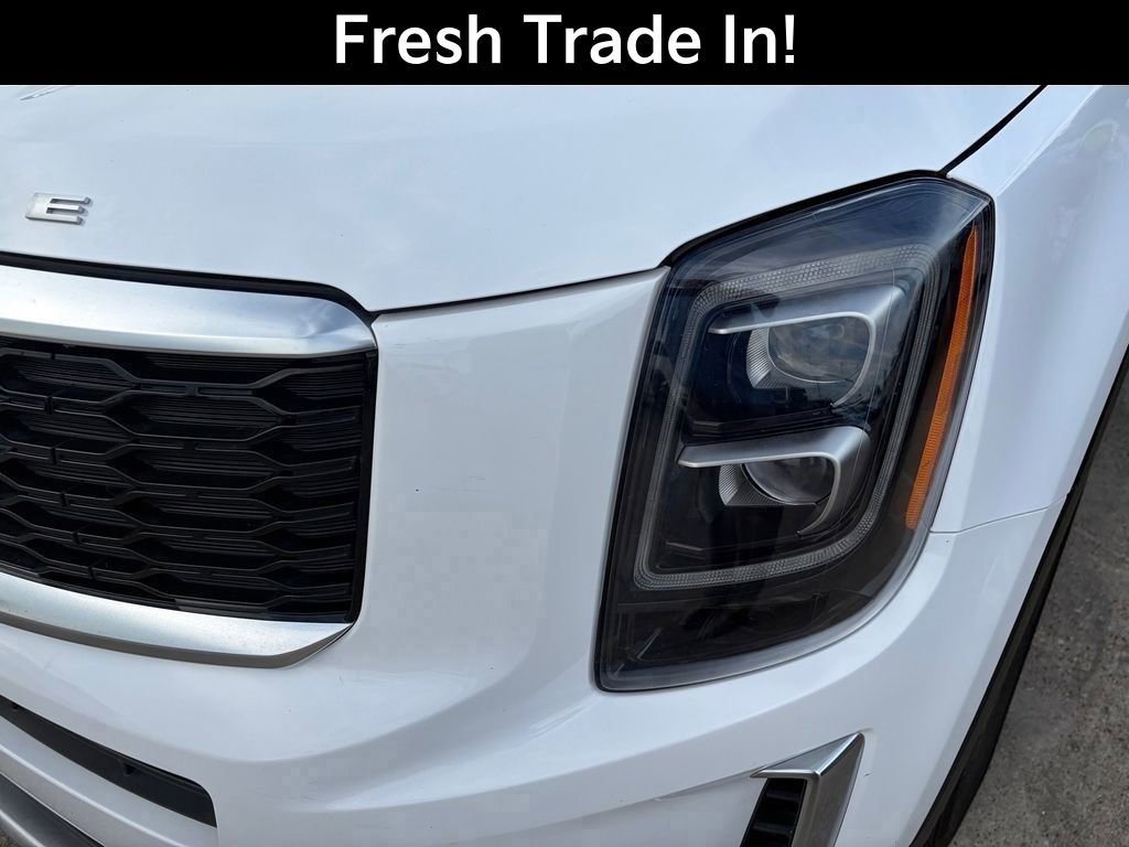 Used 2022 Kia Telluride EX w/ EX Premium Package FWD image 4
