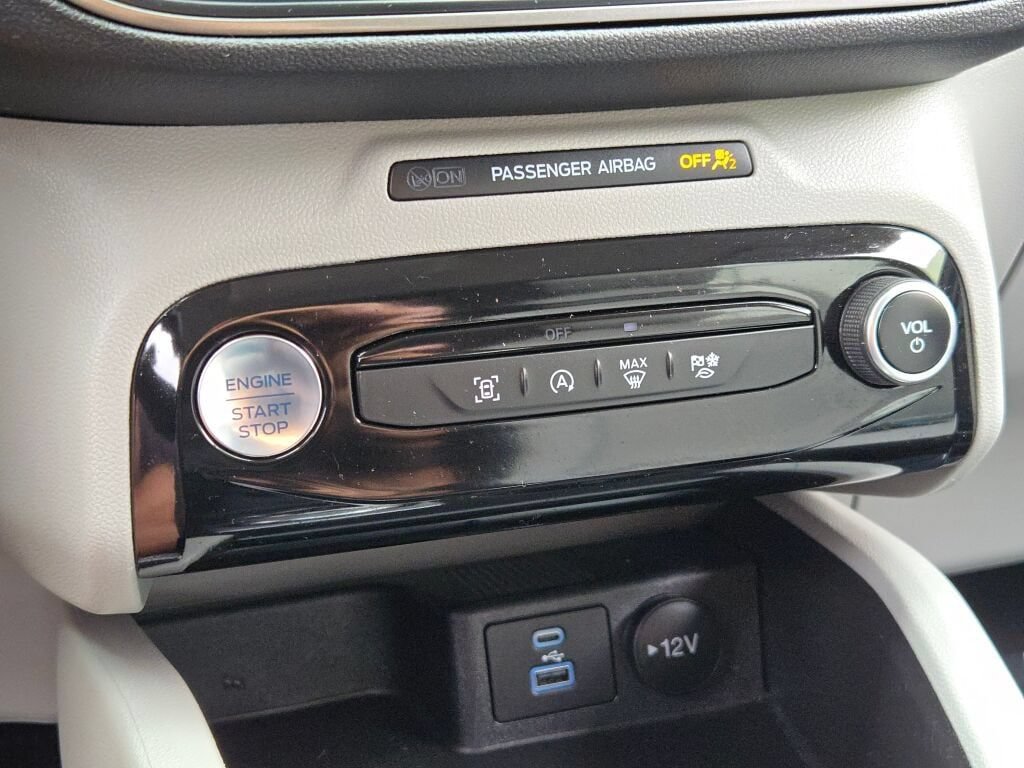 Used 2023 Ford Escape Active w/ Tech Pack #1 AWD/4WD image 13