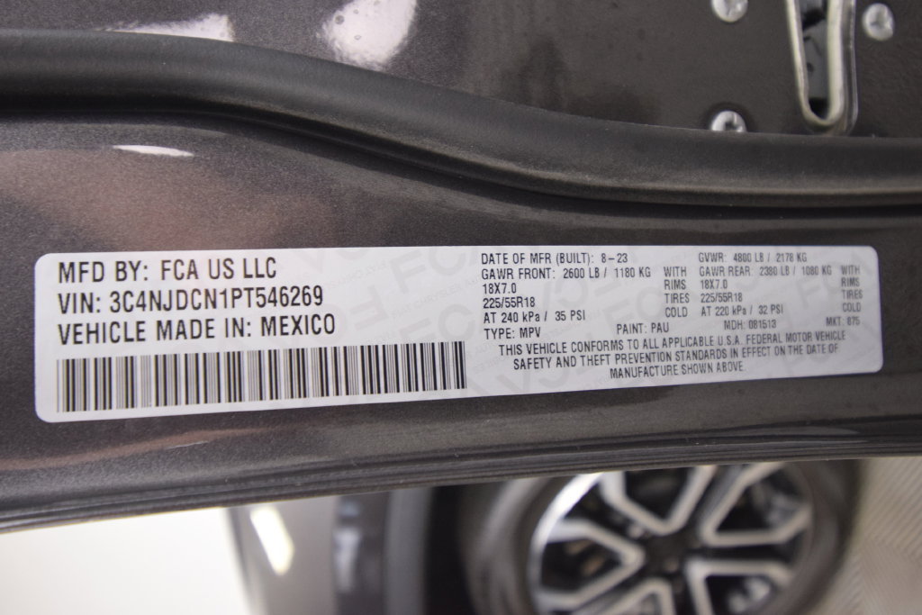Used 2023 Jeep Compass Limited AWD/4WD image 23