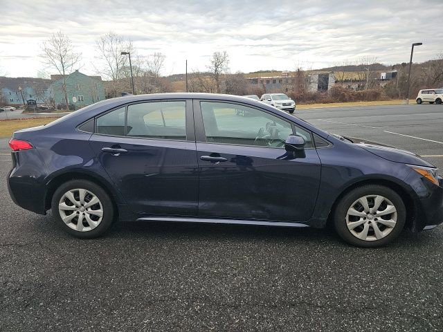 Used 2023 Toyota Corolla LE image 8