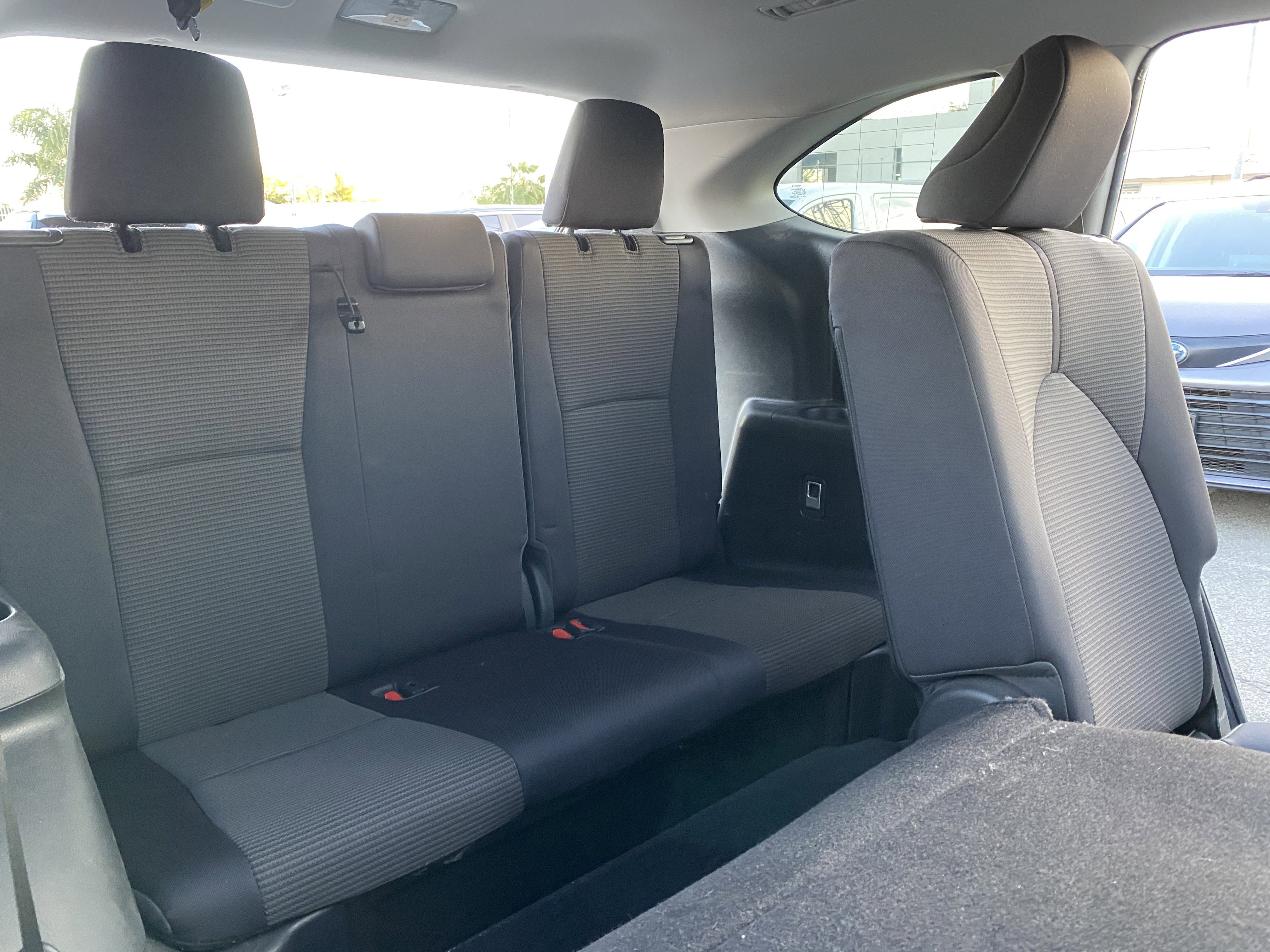 Used 2022 Toyota Highlander LE FWD image 21