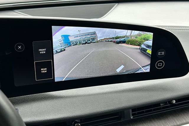 Used 2024 Lucid Air Touring image 21