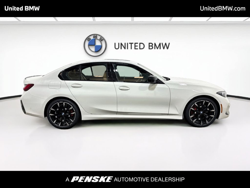 New 2026 BMW 330i Sedan w/ M Sport Package RWD image 4