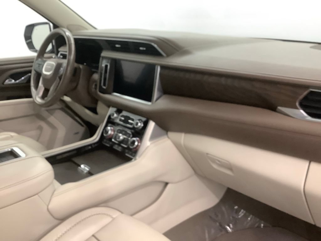 Used 2022 GMC Yukon XL Denali AWD/4WD image 33