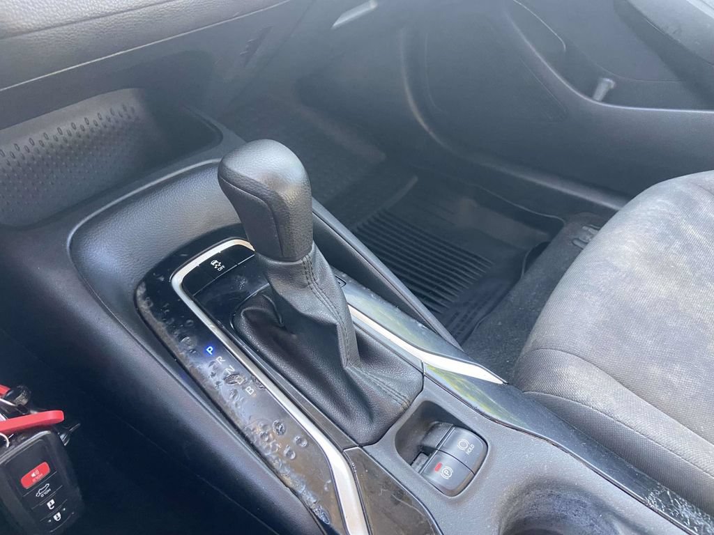 Used 2020 Toyota Corolla LE FWD image 32