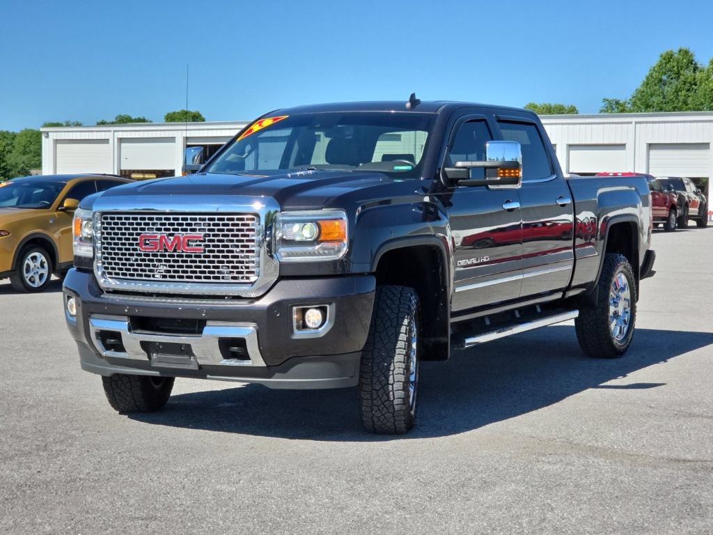 Used 2016 GMC Sierra 2500 Denali w/ Duramax Plus Package AWD/4WD image 3